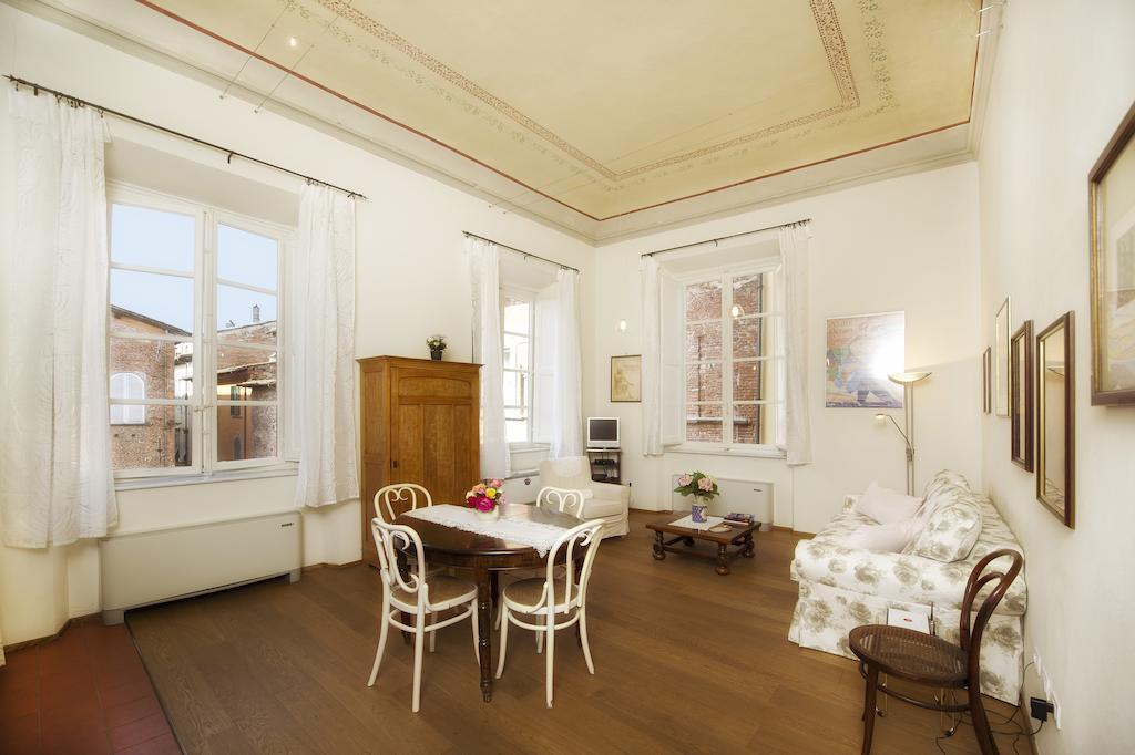 Le Antiche Scale Apartment Lucca